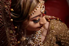 The Female Wedding Photographer