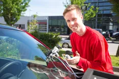 Roseville Auto Glass & Windshield Replacement Specialist