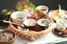 旬彩料理 綴り
