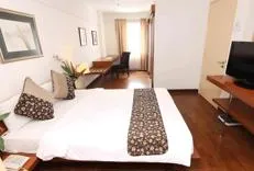 Peninsula Residence All Suite Hotel