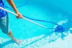 Boyton Beach pool cleaners