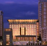 Canary Riverside Plaza Hotel