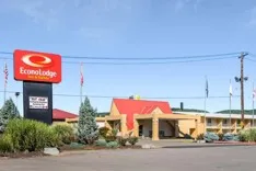 Econo Lodge Inn & Suites