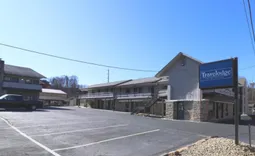 Bishop Inn Downtown Gatlinburg