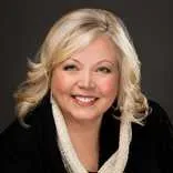 Fiv Realty Co | Lauren Perreault, Realtor, Managing Principal Broker